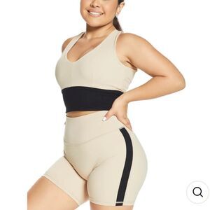 ILUS PARALLEL SYNCH BRA SHIFTING SAND L NWT IN PKG